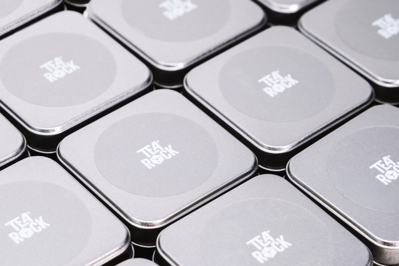 Schiera di packaging per te realizzati per l'azienda Tea Rock da Hud Agency