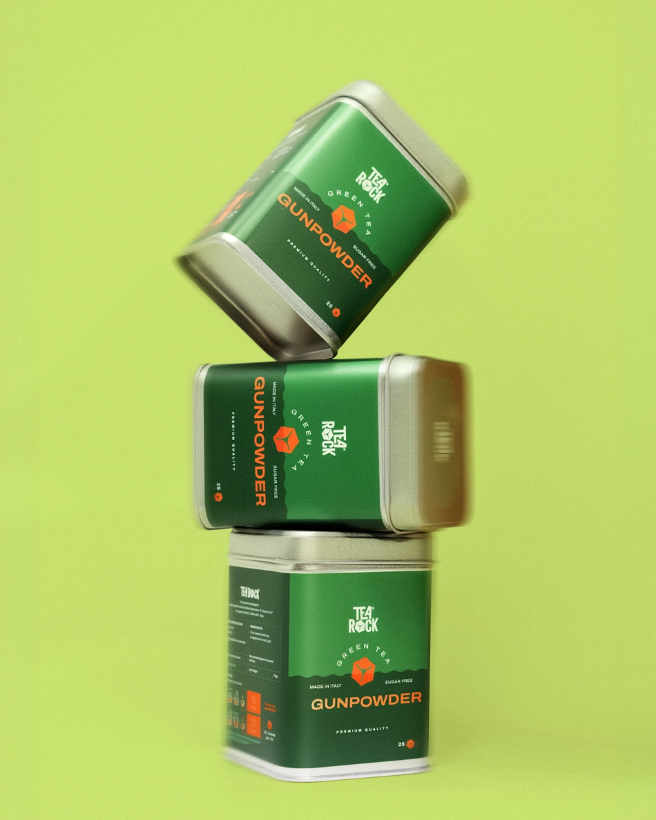 Sovrapposizione di packaging in latta per te